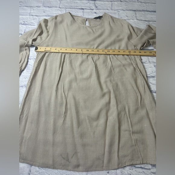 Roolee Taupe/White Striped Babydoll Style Linen Top. Long Sleeves. Size L. Fall! - Picture 3 of 5